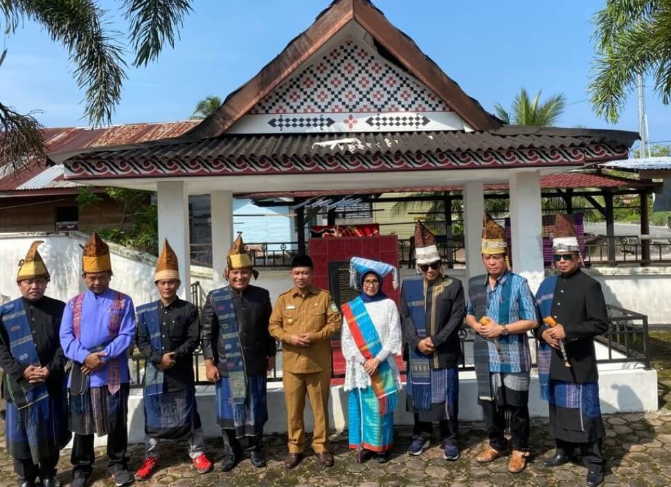 Plt. Walikota Siantar Jiarah Ke Makam Raja Sangnawaluh, Kegiatan Didamping Wakil Bupati Bengkalis