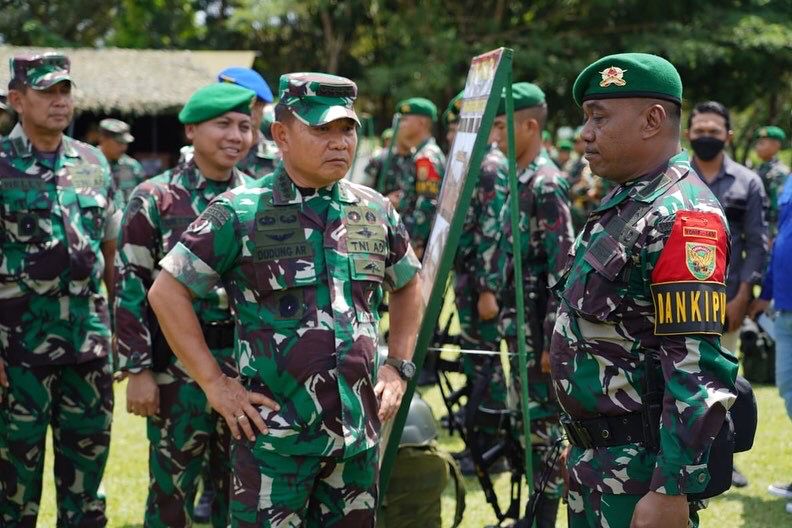 KSAD Jenderal Dudung Periksa Langsung Kesiapan Prajurit Yang Akan Tugas Ke Papua
