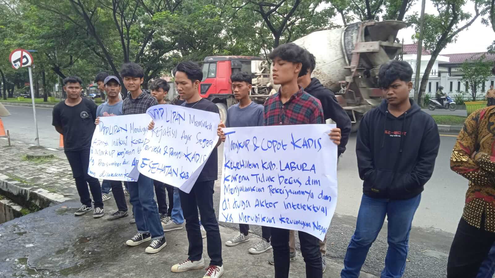Aksi Unras DPD LIPAN, Dugaan Kasus Korupsi Kepala Dinas Kesehatan Kabupaten Labuhanbatu Batu Utara